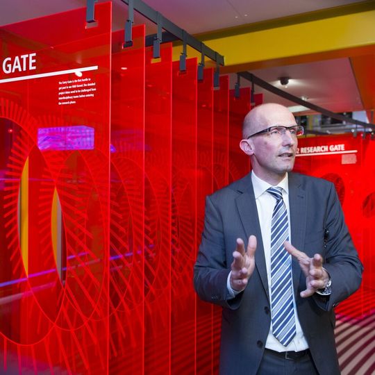 Martin Wegner präsentiert das „Hands-On-Lab“ der Deutschen Post DHL. Martin Wegner präsentiert das „Hands-On-Lab“ der Deutschen Post DHL.