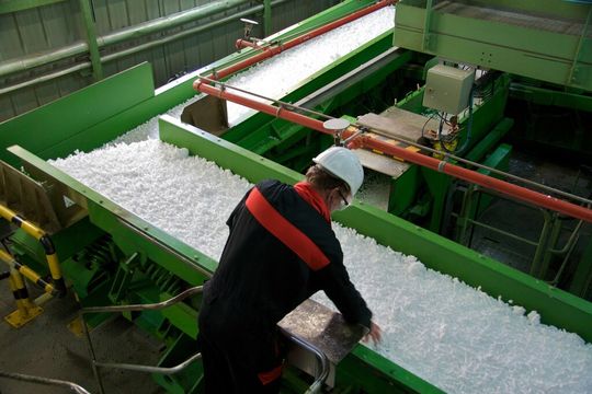 Lanxess plans to develop plastic and polymer solutions for India and the far East in Honk Kong. Lanxess plans to develop plastic and polymer solutions for India and the far East in Honk Kong.