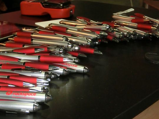 Dieses Interface zum Kunden von Rackspace ist universal und universell einsetztbar - wenngleich nicht digital.