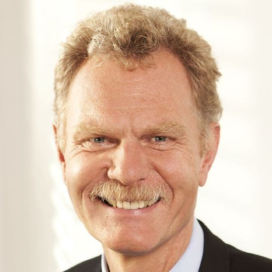 GWS-Mann Peter Elberich: „TA Triumph-Adler bietet maßgeschneiderte Komplettkonzepte für das Document Business aus einer Hand.“ GWS-Mann Peter Elberich: „TA Triumph-Adler bietet maßgeschneiderte Komplettkonzepte für das Document Business aus einer Hand.“