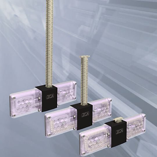 Die Zip-Kette ist gleichzeitig Schub- und Zugkette und funktioniert ähnlich dem Reißverschlussprinzip. Die Zip-Kette ist gleichzeitig Schub- und Zugkette und funktioniert ähnlich dem Reißverschlussprinzip.