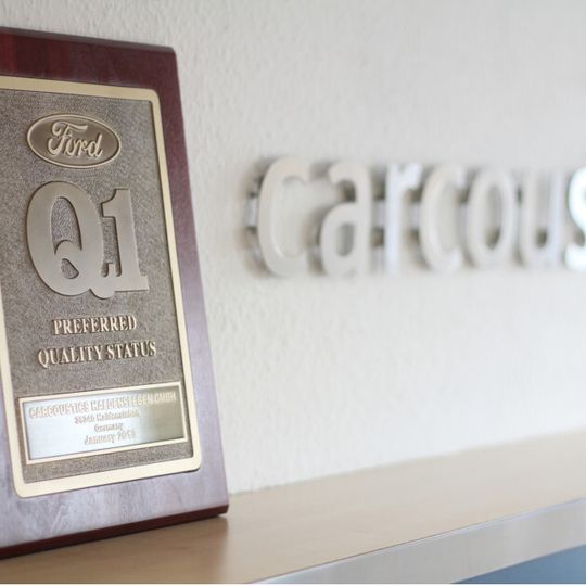 Der Q1-Award von Ford ist nicht nur eine Auszeichnung, sondern hilft Carcoustics auch neue Kunden zu generieren. Der Q1-Award von Ford ist nicht nur eine Auszeichnung, sondern hilft Carcoustics auch neue Kunden zu generieren.