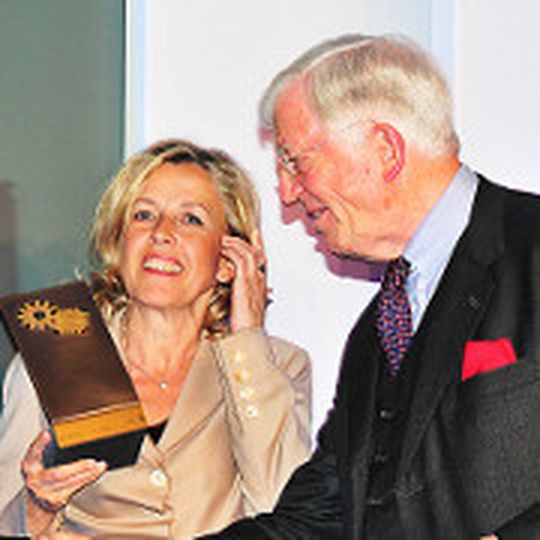 ZDK-Präsident Robert Rademacher gratulierte Monika Newel zum Gewinn des Bundesbildungspreises 2013. ZDK-Präsident Robert Rademacher gratulierte Monika Newel zum Gewinn des Bundesbildungspreises 2013.
