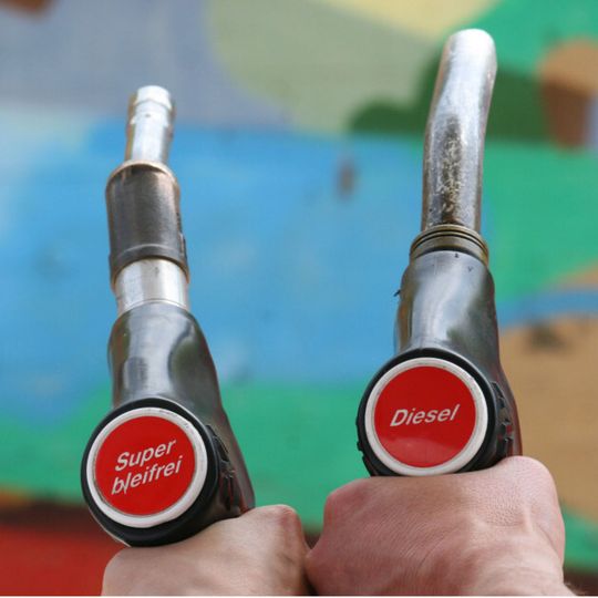 Eine Studie wirft den OEMs vor, bei den Verbrauchswerten nicht den wahren Spritbedarf abzubilden.