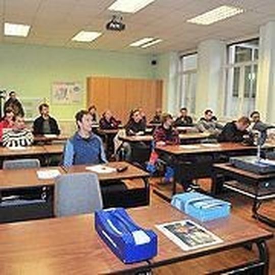 Im Herbst startet wieder ein neuer Kurs für angehende Zweiradmechanikermeister in Frankfurt: Eine Infoveranstaltung dazu findet am 15. Juni statt. Im Herbst startet wieder ein neuer Kurs für angehende Zweiradmechanikermeister in Frankfurt: Eine Infoveranstaltung dazu findet am 15. Juni statt.