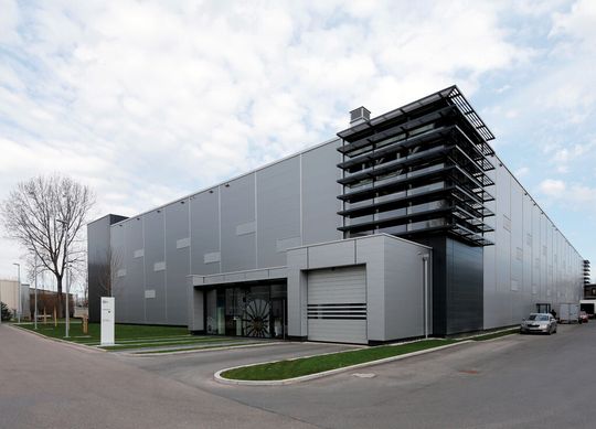 Das Kompetenzzentrum von MTU Aero Engines für die Hightech-Produktion von Blisks in München. Das Kompetenzzentrum von MTU Aero Engines für die Hightech-Produktion von Blisks in München.