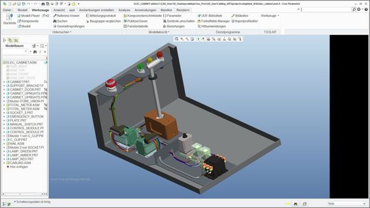Konstruktionsdaten (Beispiel Montageplatte) werden automatisiert zwischen Eplan Electric P8 und dem 3D-System PTC Creo abgeglichen. Konstruktionsdaten (Beispiel Montageplatte) werden automatisiert zwischen Eplan Electric P8 und dem 3D-System PTC Creo abgeglichen.