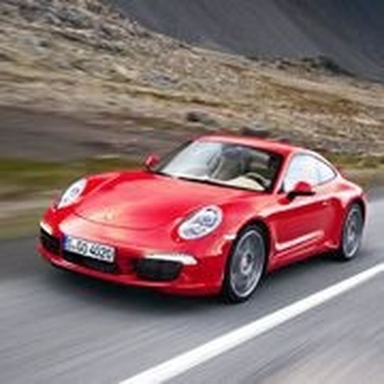 Weltpremiere auf der IAA 1973: Vor 40 Jahren stellte Porsche mit dem 911 Turbo den weltweit ersten Sportwagen mit Turbomotor vor. Weltpremiere auf der IAA 1973: Vor 40 Jahren stellte Porsche mit dem 911 Turbo den weltweit ersten Sportwagen mit Turbomotor vor.