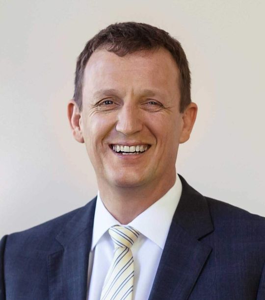 Robert Neuhauser übernimmt die Stelle des CEO der Business Unit Motion Control Systems bei Siemens. Robert Neuhauser übernimmt die Stelle des CEO der Business Unit Motion Control Systems bei Siemens.