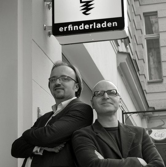 Bild 1 | Gründer des Erfinderhauses: Marijan Jordan und Gerhard Muthenthaler helfen Tüftlern auf dem Weg von der Idee zum Patent Bild 1 | Gründer des Erfinderhauses: Marijan Jordan und Gerhard Muthenthaler helfen Tüftlern auf dem Weg von der Idee zum Patent