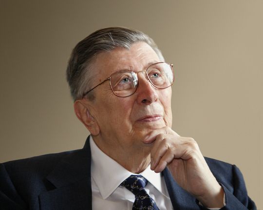 Professor Karl W. Böer