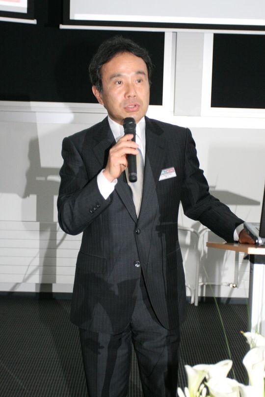 Geschäftsführer Dr. Masahiko Mori zur Eröffnung des neuen Vertriebs- und Servicezentrum von DMG Mori Seiki in Le Locle. Geschäftsführer Dr. Masahiko Mori zur Eröffnung des neuen Vertriebs- und Servicezentrum von DMG Mori Seiki in Le Locle.
