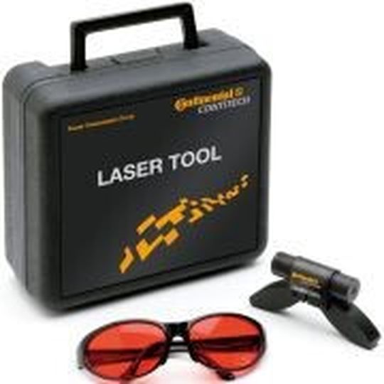 Das Laser-Tool misst, ob alle Scheiben im Riementrieb fluchten. Das Laser-Tool misst, ob alle Scheiben im Riementrieb fluchten.