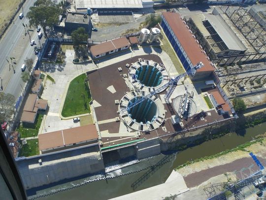 Luftbildaufnahme der zu Mexiko Stadt gehörende Pumpstation La Caldera Luftbildaufnahme der zu Mexiko Stadt gehörende Pumpstation La Caldera