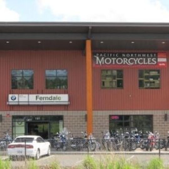 Am Highway 101 im Nordwesten Amerikas hat BMW Motorcycle of Ferndale eröffnet. Am Highway 101 im Nordwesten Amerikas hat BMW Motorcycle of Ferndale eröffnet.