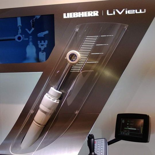 Das neue Wegmesssystem LiView für Hydraulikzylinder ermöglicht Messungen mit einer Genauigkeit von +/- 1 mm. Das neue Wegmesssystem LiView für Hydraulikzylinder ermöglicht Messungen mit einer Genauigkeit von +/- 1 mm.