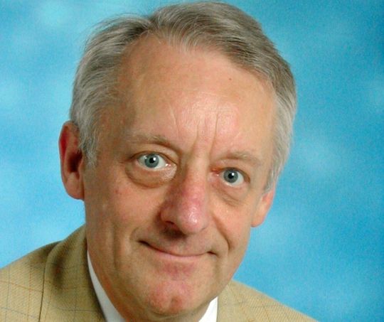 DWV-Vorsitzender Johannes Töpler: „Die Brennstoffzellentechnologie bietet große Chancen für innovative Unternehmen, die sich in Forschung und Entwicklung engagieren oder auch schon in der Implementierung tätig sind“ DWV-Vorsitzender Johannes Töpler: „Die Brennstoffzellentechnologie bietet große Chancen für innovative Unternehmen, die sich in Forschung und Entwicklung engagieren oder auch schon in der Implementierung tätig sind“