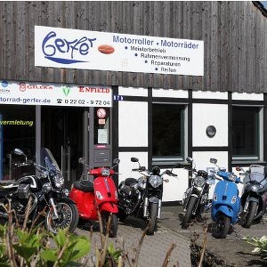 Seit 25 Jahren ist Zweirad Gerfer Piaggio Vertragshändler. Seit 25 Jahren ist Zweirad Gerfer Piaggio Vertragshändler.