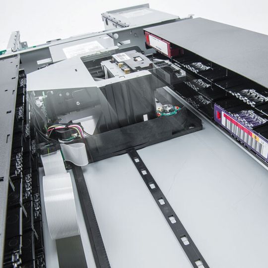 BDT Media Automation bietet mit Valuestor eine LTFS-Software zur Archivierung großer Datenmengen an. BDT Media Automation bietet mit Valuestor eine LTFS-Software zur Archivierung großer Datenmengen an.