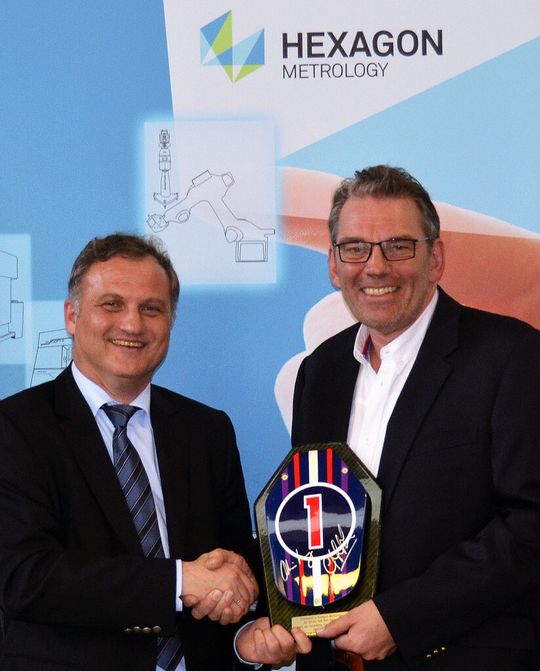 The companies renewed the agreement at the Control exhibition in Stuttgart, Germany. Hexagon CEO and President Norbert Hanke (l.) shakes hands with Chris Charnley, quality manager at Red Bull technology. The companies renewed the agreement at the Control exhibition in Stuttgart, Germany. Hexagon CEO and President Norbert Hanke (l.) shakes hands with Chris Charnley, quality manager at Red Bull technology.