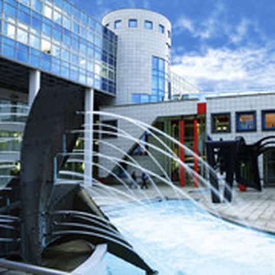 Herzkammer eines Weltunternehmens: die Würth-Konzernzentrale im hohenlohischen Künzelsau. Herzkammer eines Weltunternehmens: die Würth-Konzernzentrale im hohenlohischen Künzelsau.