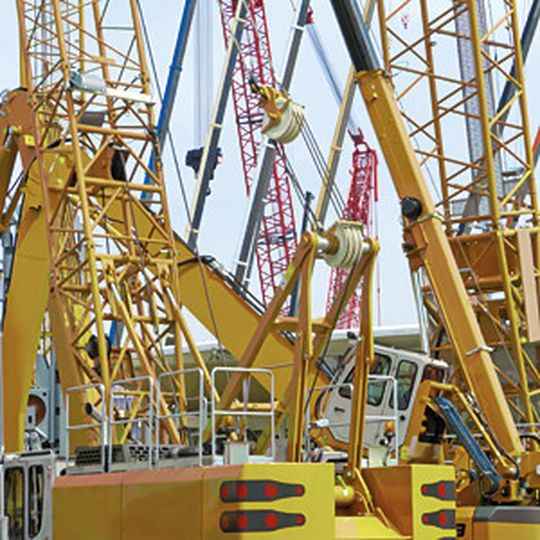 Bild 1: Proportionale Mobilwegeventile halten die Leistung von Hydrauliksystemen auf minimalem Niveau – bei energieaufwendigen Maschinen wie etwa im Baubetrieb sind deshalb besonders eindrucksvolle Einsparungen zu erreichen.