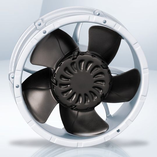 Lüfterkühlung vs. Wärmetauscher: Beide Systeme haben ihre Vor- und Nachteile und spielen diese in bestimmten Situationen aus.