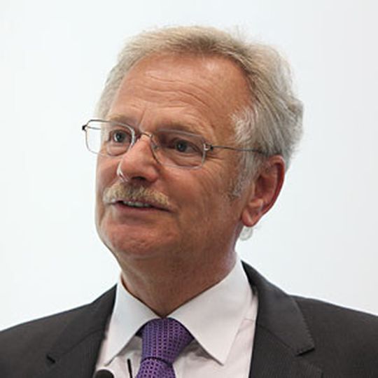 Siegbert E. Lapp, Vorstand Technik der Lapp-Gruppe: "Wichtige Wachstumsbranchen der Stuttgarter Lapp-Gruppe sind erneuerbare Energien, Mobility sowie Life Sciences. Dazu gehört auch innovative Verbindungstechnik für die Gebäudeinfrastruktur."