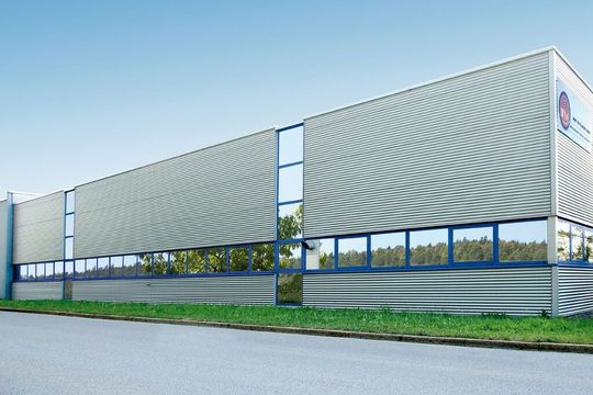 Blick auf das Produktionsgebäude der MSC Tuttlingen Blick auf das Produktionsgebäude der MSC Tuttlingen
