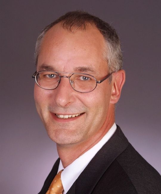 Thomas Zellmann vertritt als Chairman das PDF/A Competence Center. Thomas Zellmann vertritt als Chairman das PDF/A Competence Center.