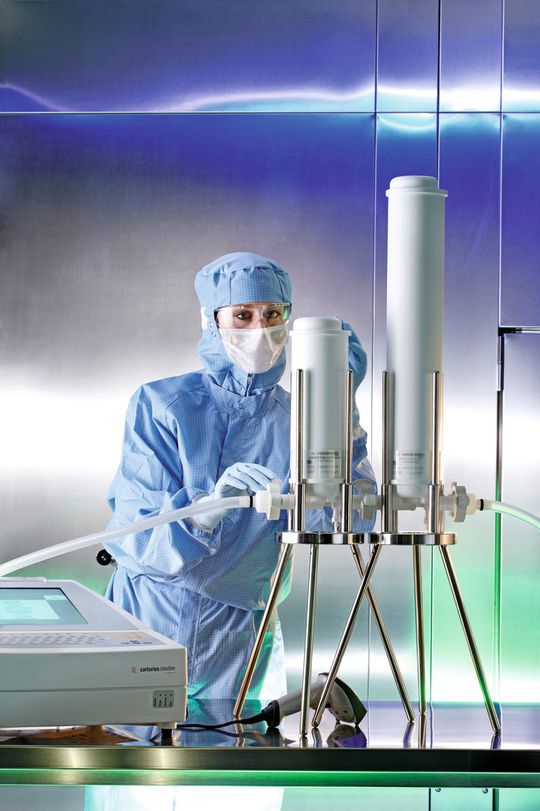 Die neue Filterkerze zeichnet sich durch eine höhere Standzeit und ein optimiertes Durchflussverhalten aus. Die neue Filterkerze zeichnet sich durch eine höhere Standzeit und ein optimiertes Durchflussverhalten aus.