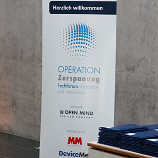 Auftakt zum Fachforum Operation Zerspanung – Implantate und Instrumente. Auftakt zum Fachforum Operation Zerspanung – Implantate und Instrumente.