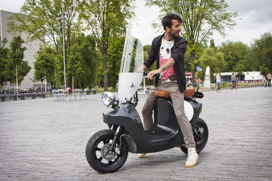 Der Prototyp des E-Scooters Be.e von van.eko wurde kürzlich der Öffentlichkeit präsentiert Der Prototyp des E-Scooters Be.e von van.eko wurde kürzlich der Öffentlichkeit präsentiert