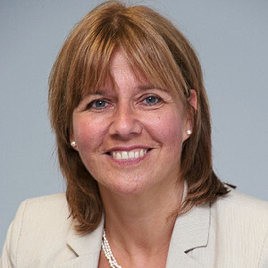 Dr. Marina Kowalewski ist Projektleiterin bei der VDW-Nachwuchsstiftung:„Der Begriff „ausgelernt“, gehört im heutigen globalisierten Arbeitsumfeld der Vergangenheit an.“ Dr. Marina Kowalewski ist Projektleiterin bei der VDW-Nachwuchsstiftung:„Der Begriff „ausgelernt“, gehört im heutigen globalisierten Arbeitsumfeld der Vergangenheit an.“