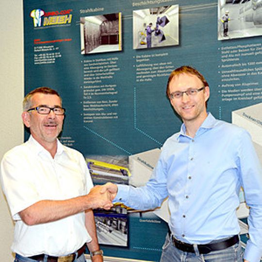 Ulrich Meeh und Matthias Burtscher vereinbaren die Partnerschaft. Ulrich Meeh und Matthias Burtscher vereinbaren die Partnerschaft.