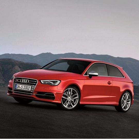 Der Audi S3 ist nun mit schnellem Internetanschluss zu haben. Der Audi S3 ist nun mit schnellem Internetanschluss zu haben.