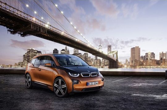 Jetzt steht es fest: So sieht der BMW i3 aus, der ab November ausgeliefert wird Jetzt steht es fest: So sieht der BMW i3 aus, der ab November ausgeliefert wird
