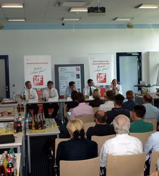 Das KNF lädt nach 10 Jahren erfolgreicher Arbeit zur Tagung „Megatrends der Kunststoffbranche“ nach Bayreuth ein. Das Event findet vom 24. bis 25 September 2013 statt.