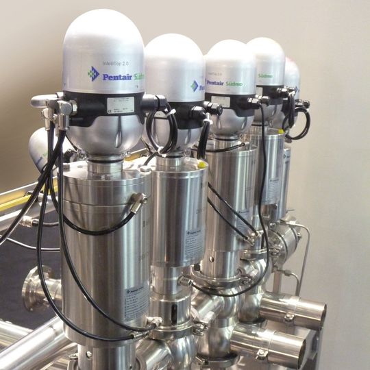 The parallel execution of production and cleaning steps enables maximum utilisation of capacities and therefore optimal efficiency of processes. The parallel execution of production and cleaning steps enables maximum utilisation of capacities and therefore optimal efficiency of processes.