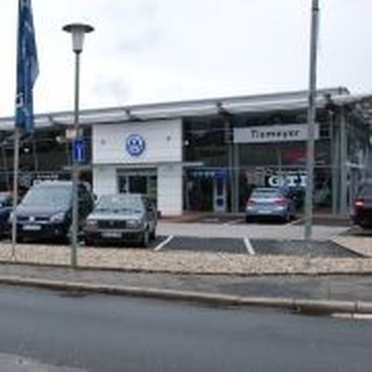 Die Jury des Service Award besuchte das Autohaus Tiemeyer in Bochum. Die Jury des Service Award besuchte das Autohaus Tiemeyer in Bochum.