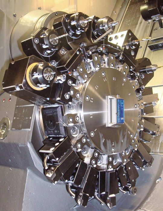 Vielseitige Einsätze in der Industrie: Der Datenlogger MSR165 misst hier beispielsweise Vibrationen an einer CNC-Drehmaschine. Vielseitige Einsätze in der Industrie: Der Datenlogger MSR165 misst hier beispielsweise Vibrationen an einer CNC-Drehmaschine.