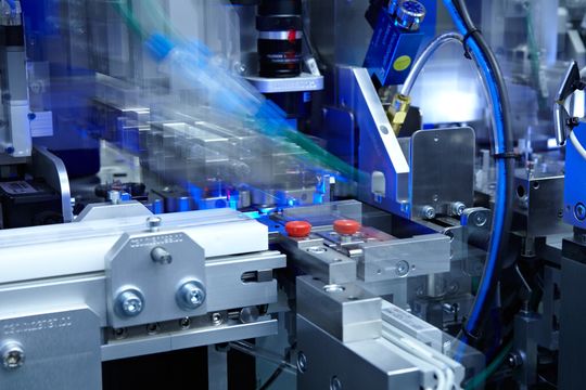 Mikron konnte im ersten Halbjahr 2013 den Umsatz und Ertrag steigern. Vor allem das Segment Automation trug zu dieser Entwicklung bei.