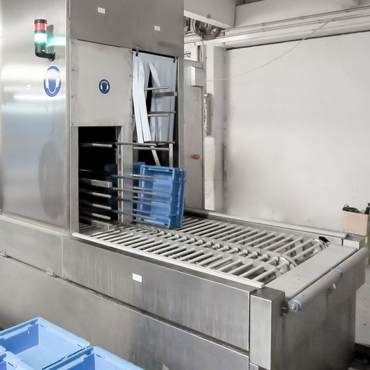 Besonders im Trocknungsprozess zeigt die neue KLT-Reinigungsanlage bei Wisag Vorteile im Vergleich zu herkömmlichen Systemen. Besonders im Trocknungsprozess zeigt die neue KLT-Reinigungsanlage bei Wisag Vorteile im Vergleich zu herkömmlichen Systemen.
