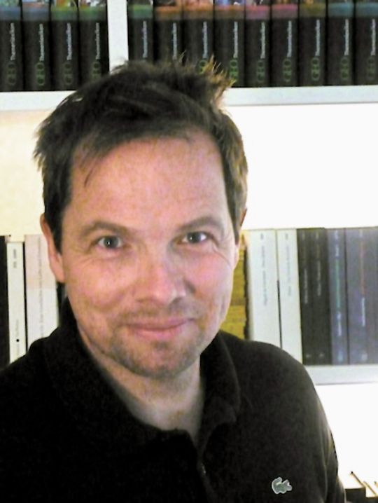Prof. Dr. Marc Erich Latoschik, Inhaber des Lehrstuhls für Mensch-Computer-Interaktion der Universität Würzburg. Prof. Dr. Marc Erich Latoschik, Inhaber des Lehrstuhls für Mensch-Computer-Interaktion der Universität Würzburg.