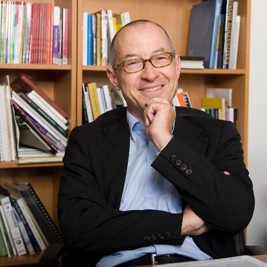 Dr. David Bosshart: „Im Konsum geht es weniger um unsere Bedürfnisse, als um unsere Wünsche und Sehnsüchte.“ Dr. David Bosshart: „Im Konsum geht es weniger um unsere Bedürfnisse, als um unsere Wünsche und Sehnsüchte.“