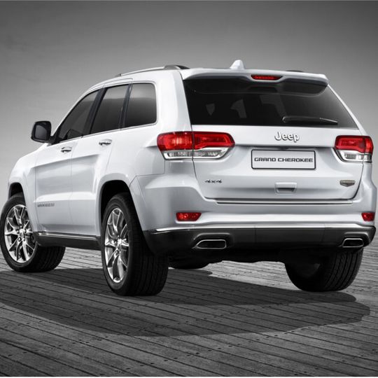 Wird auf Brandgefahr untersucht: Das aktuelle Modell des Jeep Grand Cherokee. Wird auf Brandgefahr untersucht: Das aktuelle Modell des Jeep Grand Cherokee.