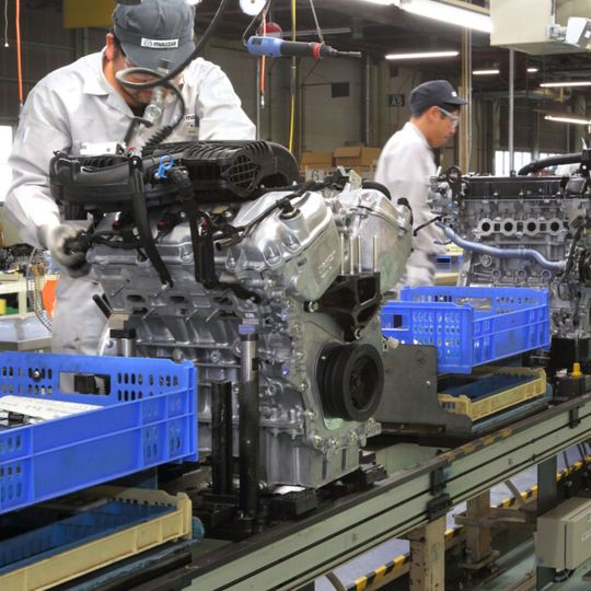 Bei Mazda in Hiroshima sollen noch mehr Motoren vom Band laufen. Bei Mazda in Hiroshima sollen noch mehr Motoren vom Band laufen.