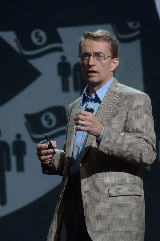VMware-Chef Pat Gelsinger auf der Bühne bei der Eröfnnung der 10. VMworld. VMware-Chef Pat Gelsinger auf der Bühne bei der Eröfnnung der 10. VMworld.