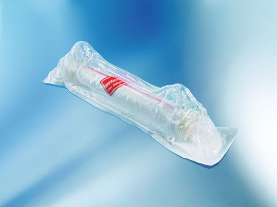 Medizinische Folie: Im Verbund mit unbeschichtetem Tyvek ist sie für die Sterilisation mit Wasserdampf geeignet. Medizinische Folie: Im Verbund mit unbeschichtetem Tyvek ist sie für die Sterilisation mit Wasserdampf geeignet.