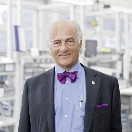 Klaus Endress, CEO of the Endress+Hauser Group, emphasized the strategic dimension of the acquisition. Klaus Endress, CEO of the Endress+Hauser Group, emphasized the strategic dimension of the acquisition.